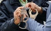 دستبند پلیس بر دستان قاتل 14 ساله