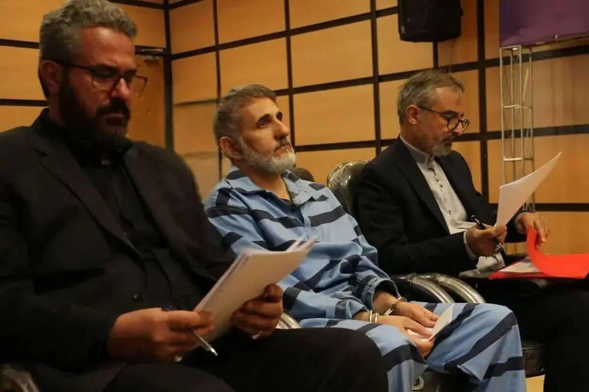 انتقاد از حکم ساعدی نیا با یادآوری بابک زنجانی؛ بابک زنجانی⁩ با غارت میلیاردها دلار، آزادانه بیزنس می‌کند