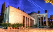 سفر به ایران قدیم؛ منظرۀ آرامگاه سعدی در شیراز در حدود 60 سال قبل