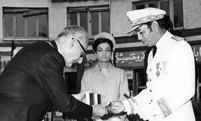 تهران قدیم؛ «مراسم استقبال از پادشاه مراکش در خیابان انقلاب»؛ سال 47