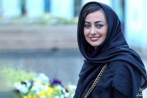 نفیسه روشن رسما اعلام کرد با خود سلاح سرد حمل می‌کند/ عکس