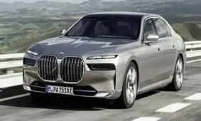 رونمایی از امکانات فوق العاده لاکچری خودرو BMW سری 7 / ویدئو
