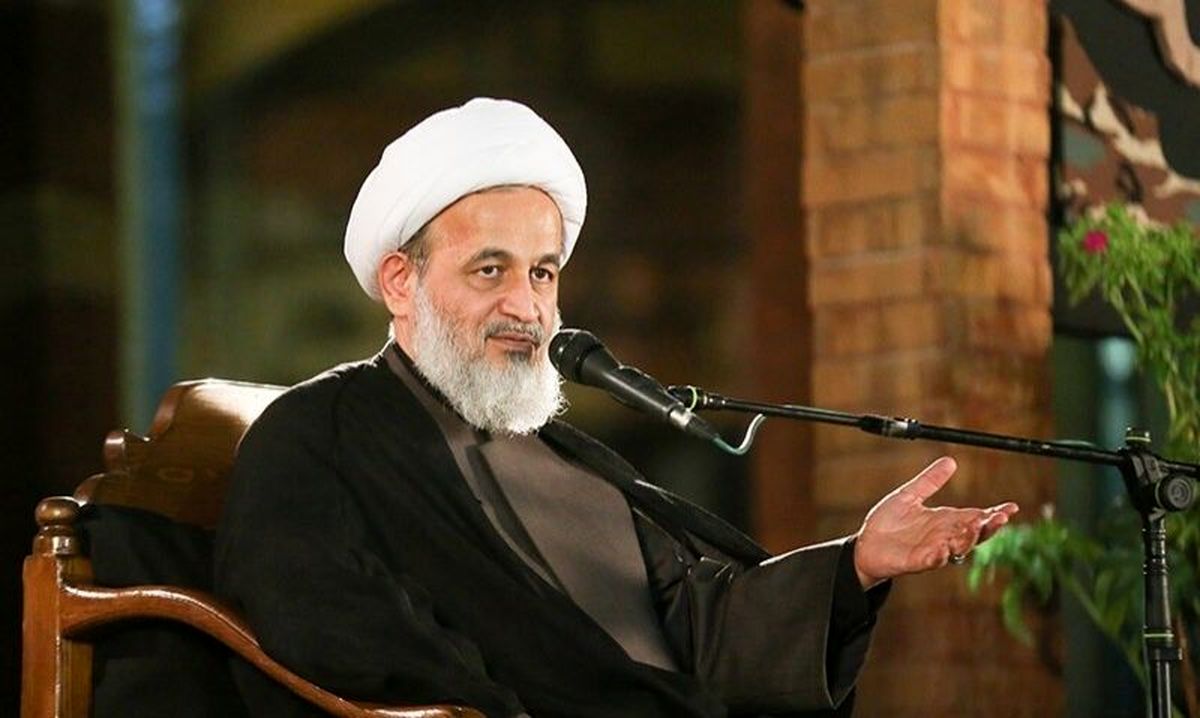 پناهیان: در آینده نزدیک، ایران پیشرفتهترین کشور جهان خواهد بود / شهید بهشتی گفت زن و دختر بنی صدر را آزاد کنید