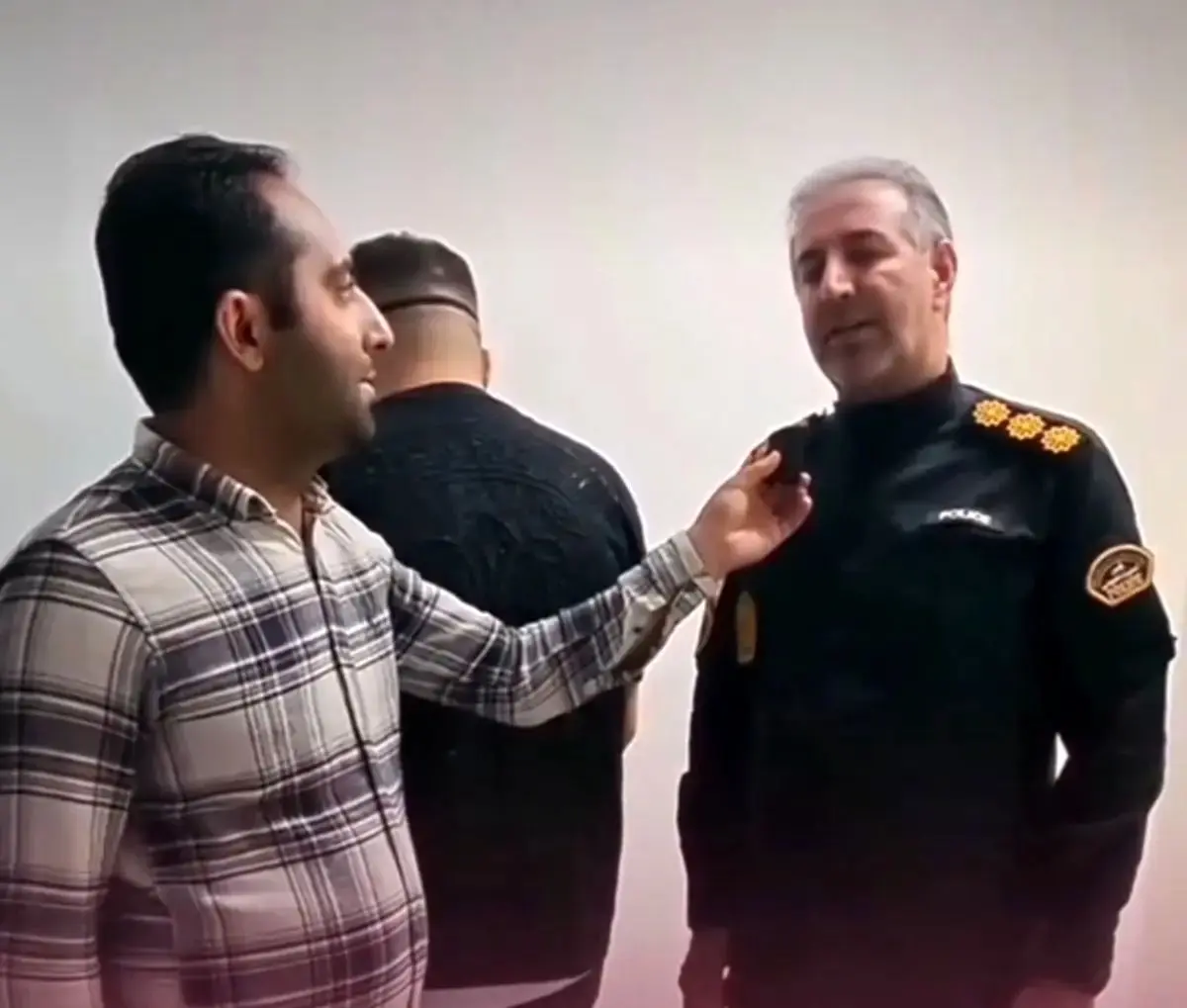 دستگیری شرور مسلحی که خودش را مرده جا زد/ ویدئو