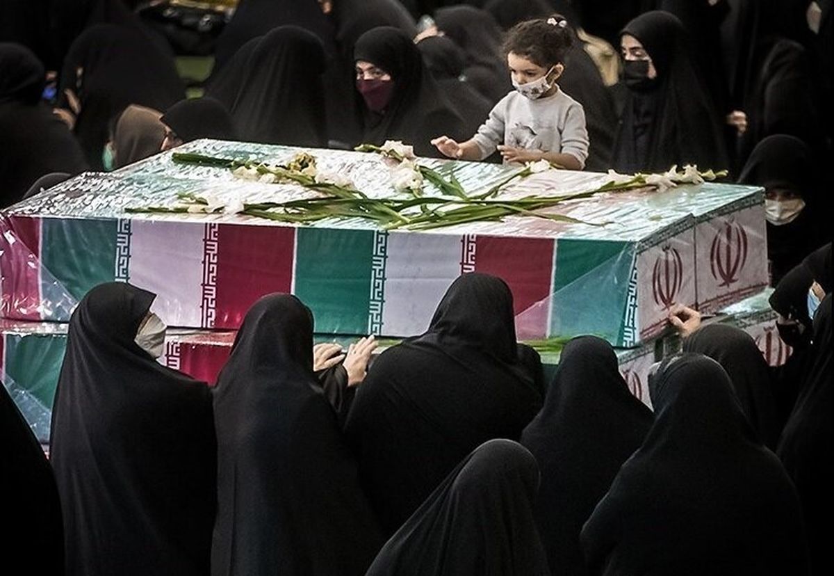تشییع ۱۵۰ شهید گمنام دفاع مقدس در تهران/ ویدئو