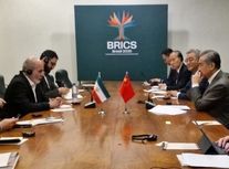 احمدیان: ایران متحدان راهبردی خود را در جریان مذاکرات با آمریکا قرار می‌دهد/ ویدئو