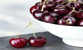 گیلاس بخورید؛ ولی مراقب باشید هسته آن‌ را قورت ندهید