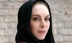 افسانه بایگان با پسر و عروسش