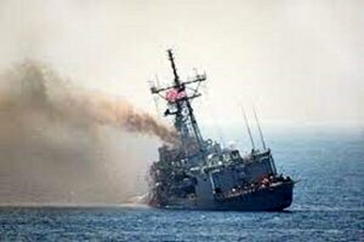 شلیک موشک به سمت کشتی جنگی آمریکایی در سواحل یمن