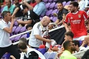بارها گفته‌ام در زمین کنترلم را از دست می‌دهم