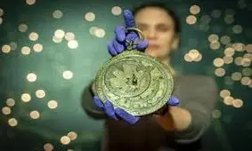 شیء خریداری شده از مغازۀ دست‌دوم‌فروشی، «اسطرلاب هزارساله» از آب درآمد 