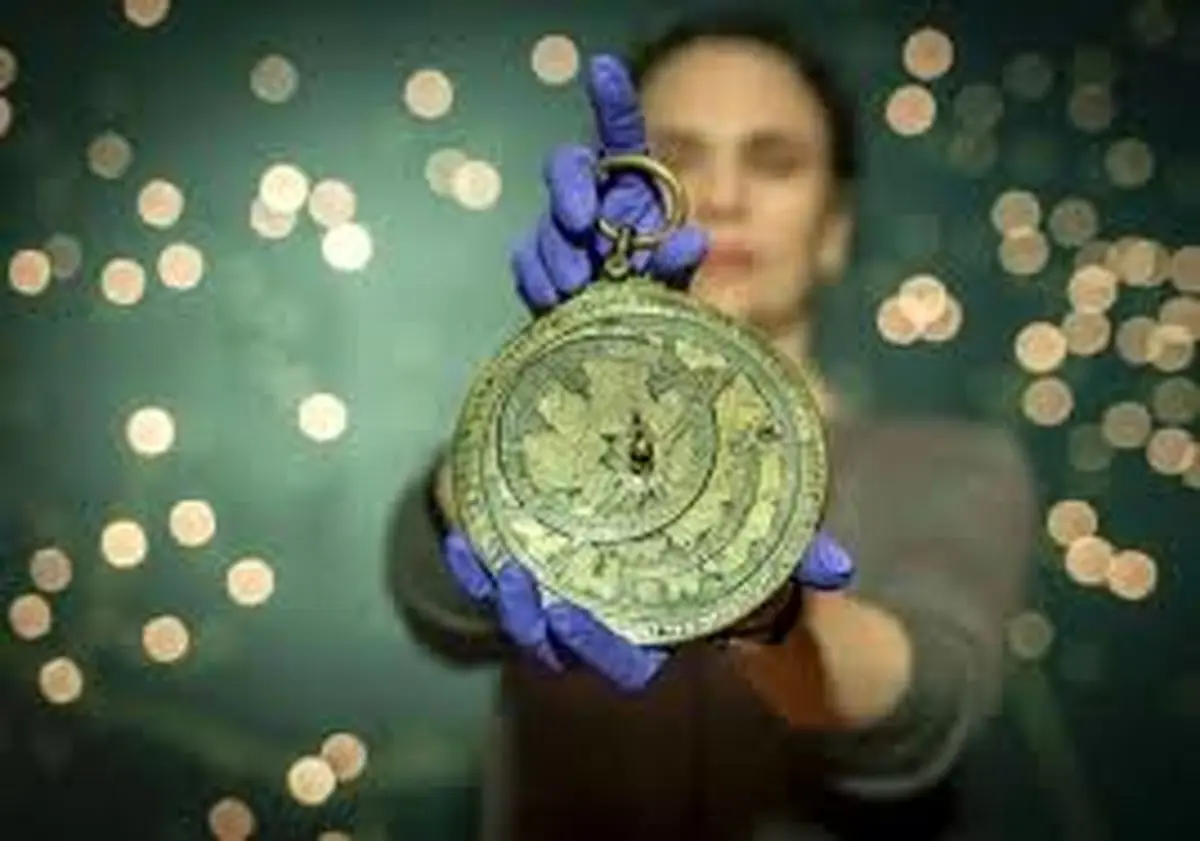 شیء خریداری شده از مغازۀ دست‌دوم‌فروشی، «اسطرلاب هزارساله» از آب درآمد 