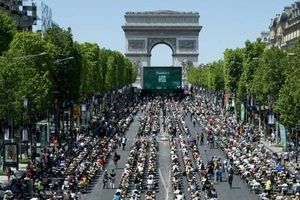 بزرگترین امتحان دیکته جهان در پاریس/ ویدئو