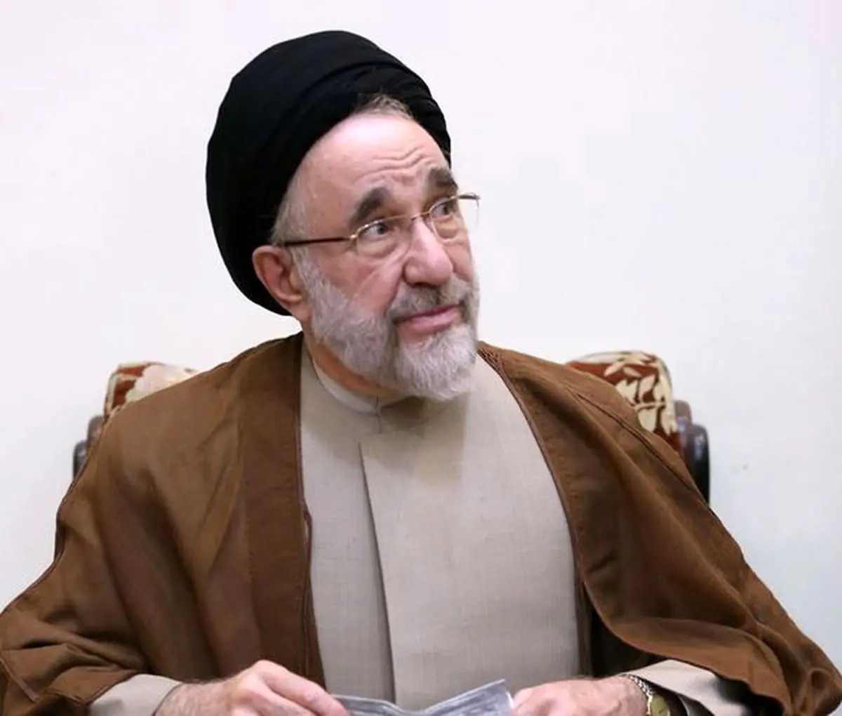 حمله روزنامه ایران به محمد خاتمی: نهادهای اطلاعاتی یادشان رفت گزارش مسمومیت‌ها را به شما دهند