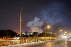 تکذیب وقوع انفجار در بندر دیر/ آتش‌سوزی محدود علت دود و شعله‌ها بود