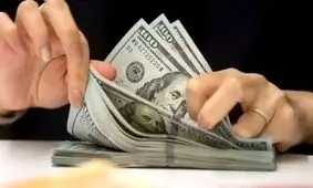 دلار وارد کانال ۷۰ هزار تومان شد

