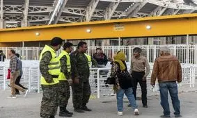  جلوگیری از ورود زنان به ورزشگاه نقش جهان اصفهان/ عکس
