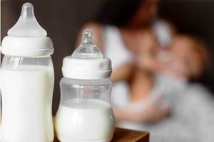 ترکیب شیر خشک با شیر مادر