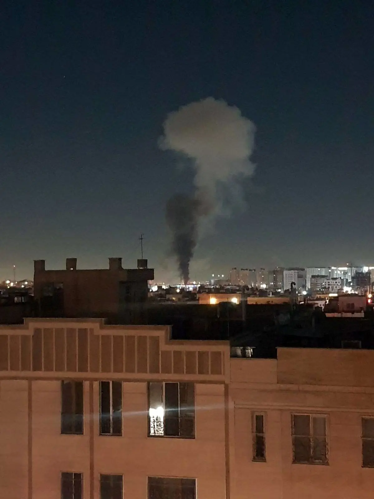 فوری/ شنیده‌شدن صدای انفجار در غرب و شرق تهران 