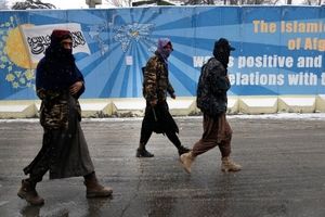 طالبان به زور از مغازه داران زکات می‌گیرد/ ویدئو