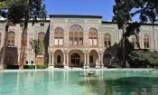 سفر به ایران قدیم؛ قایق‌سواری در استخر کاخ گلستان در زمان مظفرالدین شاه 