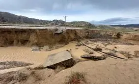انسداد راه دسترسی ۱۷۸ روستا در جنوب سیستان و بلوچستان بر اثر سیل/ امدادرسانى در مناطق سیل‌زده سیستان‌وبلوچستان/  ۴۰۰ روستا به زیر آب رفت/ ویدئو