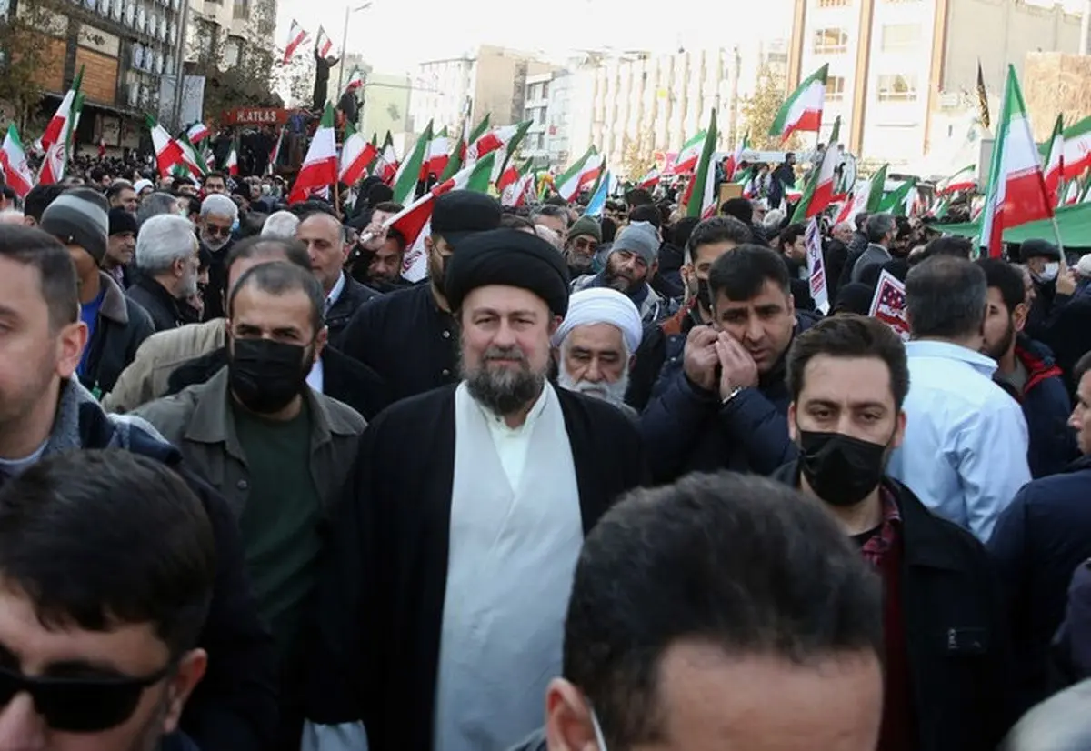 حضور سید حسن خمینی در اجتماع بزرگ مردم تهران/ تصاویر

