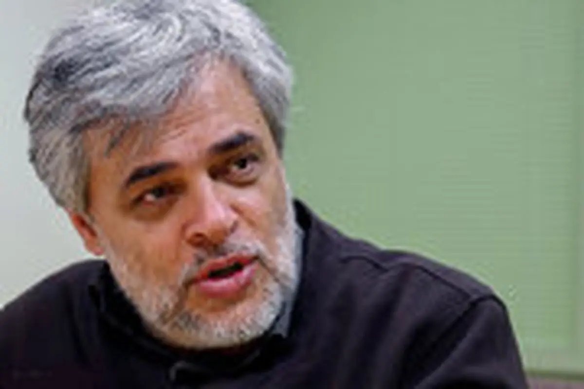 انتقاد محمد مهاجری از سخنان شمخانی؛ پاس گل به آمریکا و اسرائیل است