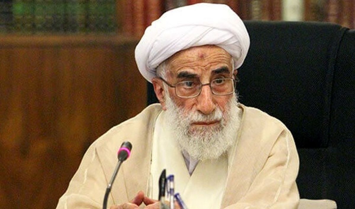 سفر به تاریخ؛ گفتگوی «آیت‌الله جنتی» با دختر اروپایی؛ سال 1371 