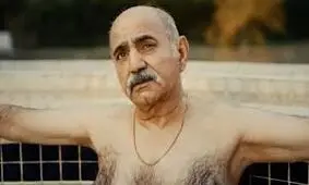 بعد از جواد هاشمی، پرویز پرستویی هم برهنه شد/ ویدئو