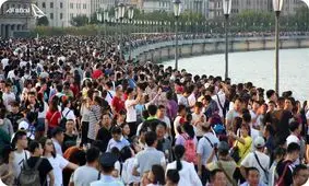 بهانه گیری رسانه های غربی؛ اینبار جمعیت چین/ ویدئو

