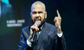 اولین خطابه دنی آلوز | بازیکن فوتبالی که با اتهام تجاوز، کشیش شد