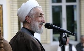 کاظم صدیقی بالاخره رویت شد/ سخنرانی امام جمعه پیشین تهران روی منبر مسجد جامع ازگل/ عکس