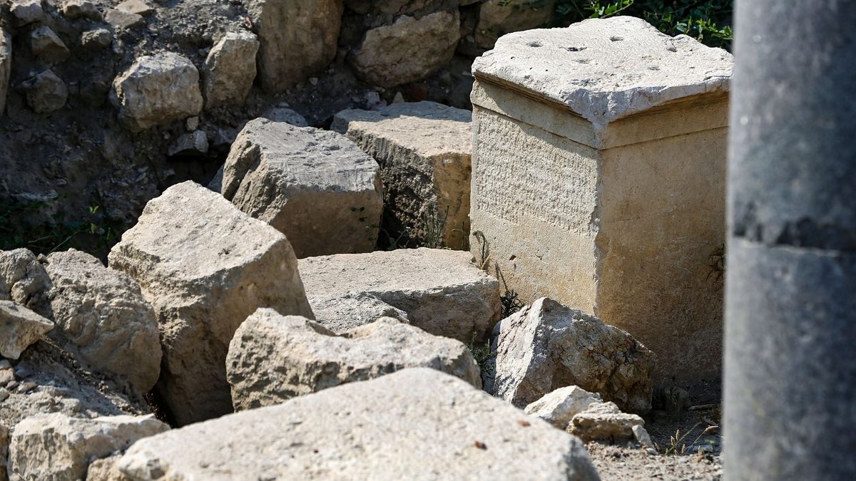 کشف مقبره‌های نادر گلادیاتور‌ها در نزدیکی یک شهر باستانی

