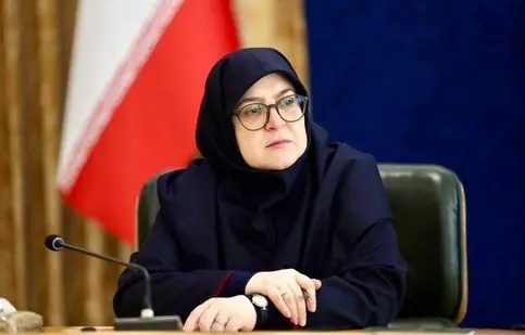 ترک محل سخنرانی توسط سخنگوی دولت در دانشگاه یزد/ دقایقی بعد با اصرار رئیس دانشگاه برگشت
