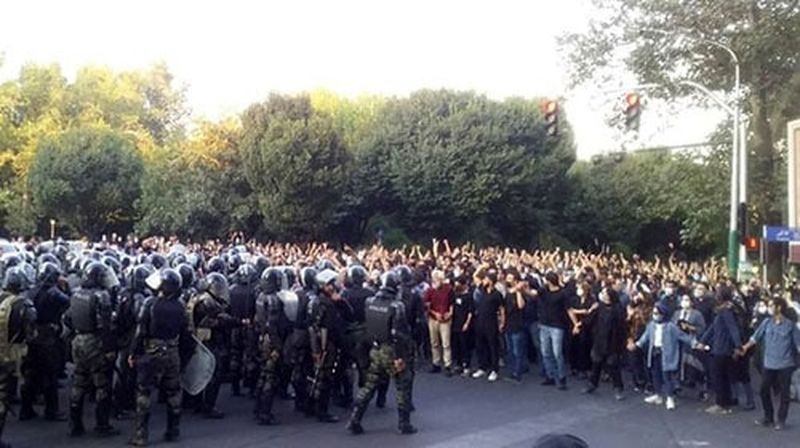 دامنه مخالفین به فرزندان مسئولین رسیده است/ برخی نانشان در تبدیل ایران به کره شمالی است/ هیچ کشور اندازه ایران مشاور ندارد اما مشاوران چیزی نمی گویند که ولی نعمتشان آزرده شود
