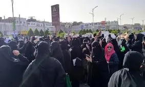 تظاهرات زنان یمنی در عدن در اعتراض به اوضاع اقتصادی و قطعی برق