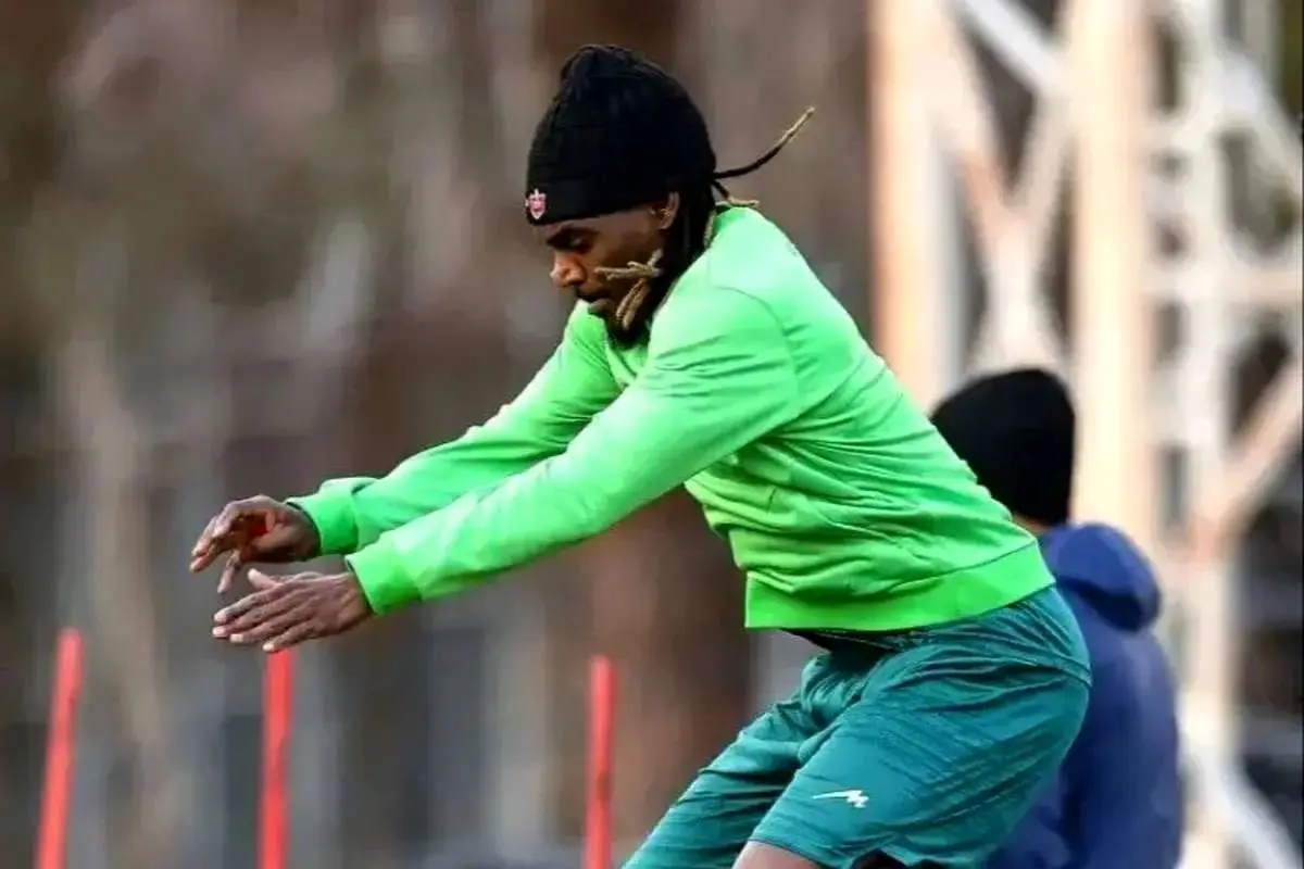 علیرضا منصوریان بازیکن پرسپولیس را می‌خواهد؛ ستاره جنجالی در راه عراق؟

