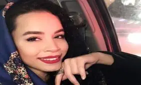 

عکس ملیکا شریفی نیا با عمه قشنگش