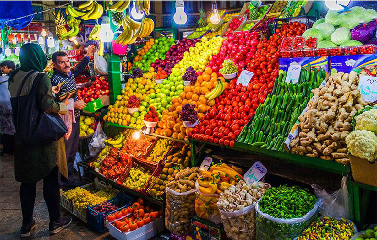 اقدام ارزشمند یک میوهفروشی برای همدلی با هموطنان