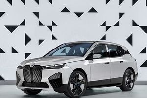 طراحی خودرو BMW با قابلیت تنظیم رنگ بدنه و رینگ‌ها از طریق LED/ ویدئو
