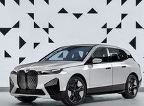 طراحی خودرو BMW با قابلیت تنظیم رنگ بدنه و رینگ‌ها از طریق LED/ ویدئو