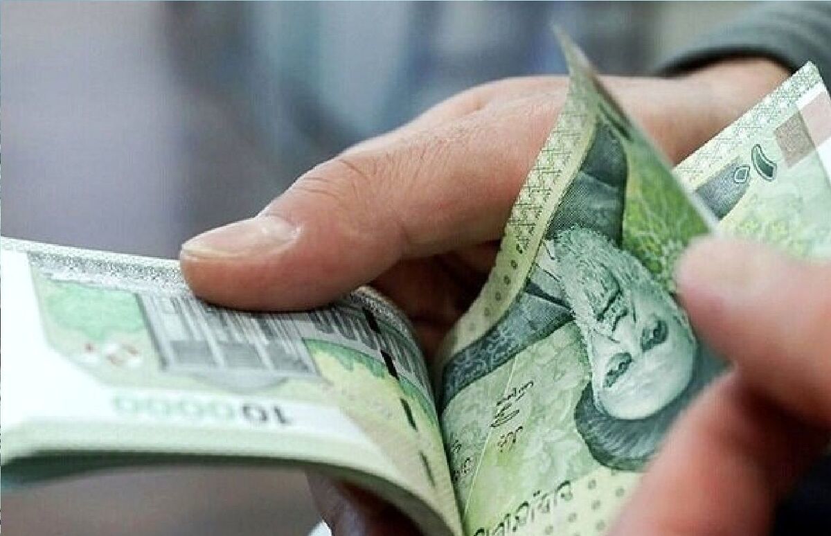 دستمزد ۱۴۰۴ را مجلس تعیین میکند؟