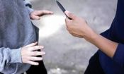 زورگیری خشن از دختر جوان در ستارخان تهران/ویدیو