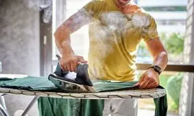 انقراض اتو/ چرا مردم از اتو کردن لباس‌هایشان دست کشیدند؟