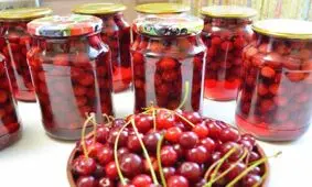 طرز تهیه ترشی آلبالو بازاری در منزل