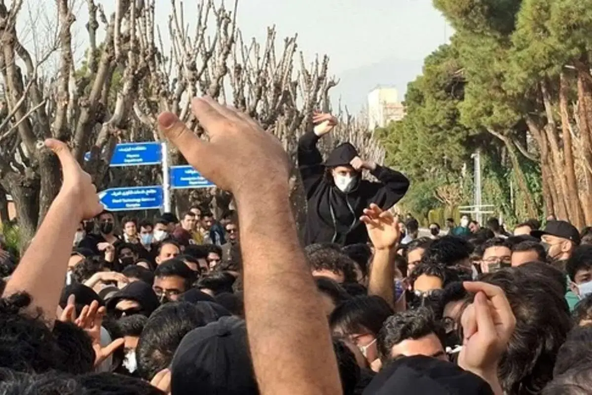 اخراج ۶ نفر از دانشگاه شریف به علت ناآرامی های اسفندماه
