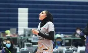 برترین مدافع والیبال زنان: تعویق پلی‌آف شک‌برانگیز بود/ اگر مربی خارجی نبود به تیم ملی نمی‌رفتم

