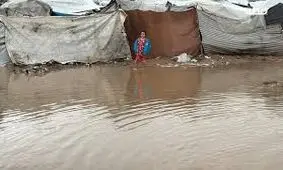 غرق شدن چادر آوارگان در غزه/ ویدئو