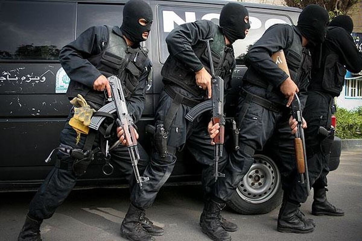 گروگانگیری در آجودانیه تهران/ درگیری مسلحانه بین پلیس و متهمان